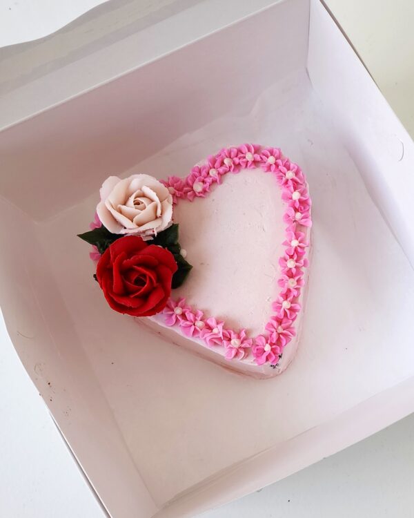 Mini heart cake